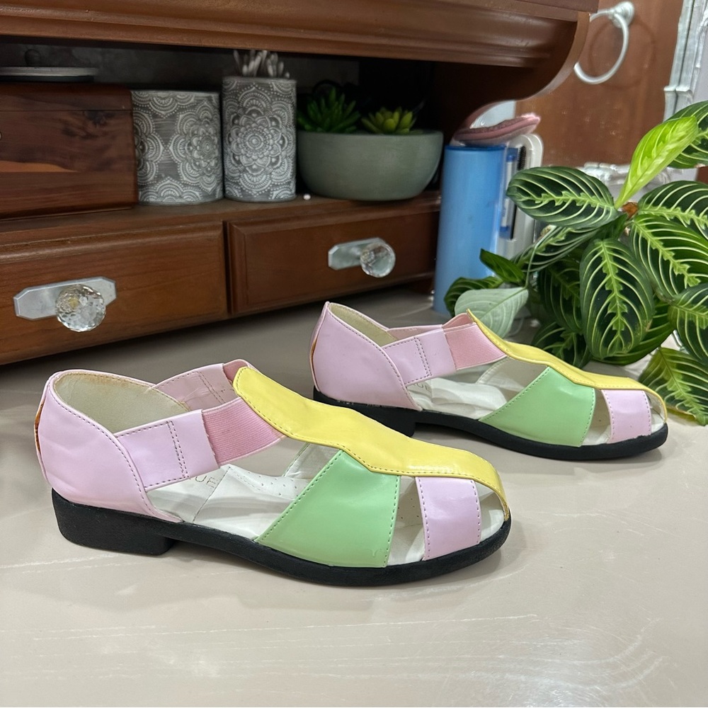 VTG 80s Retro Pastel Colorful Strappy Gladiator Sandal Flats